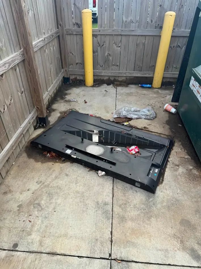 Appliance and heavy item removal by Klutter Krewe, photo 2