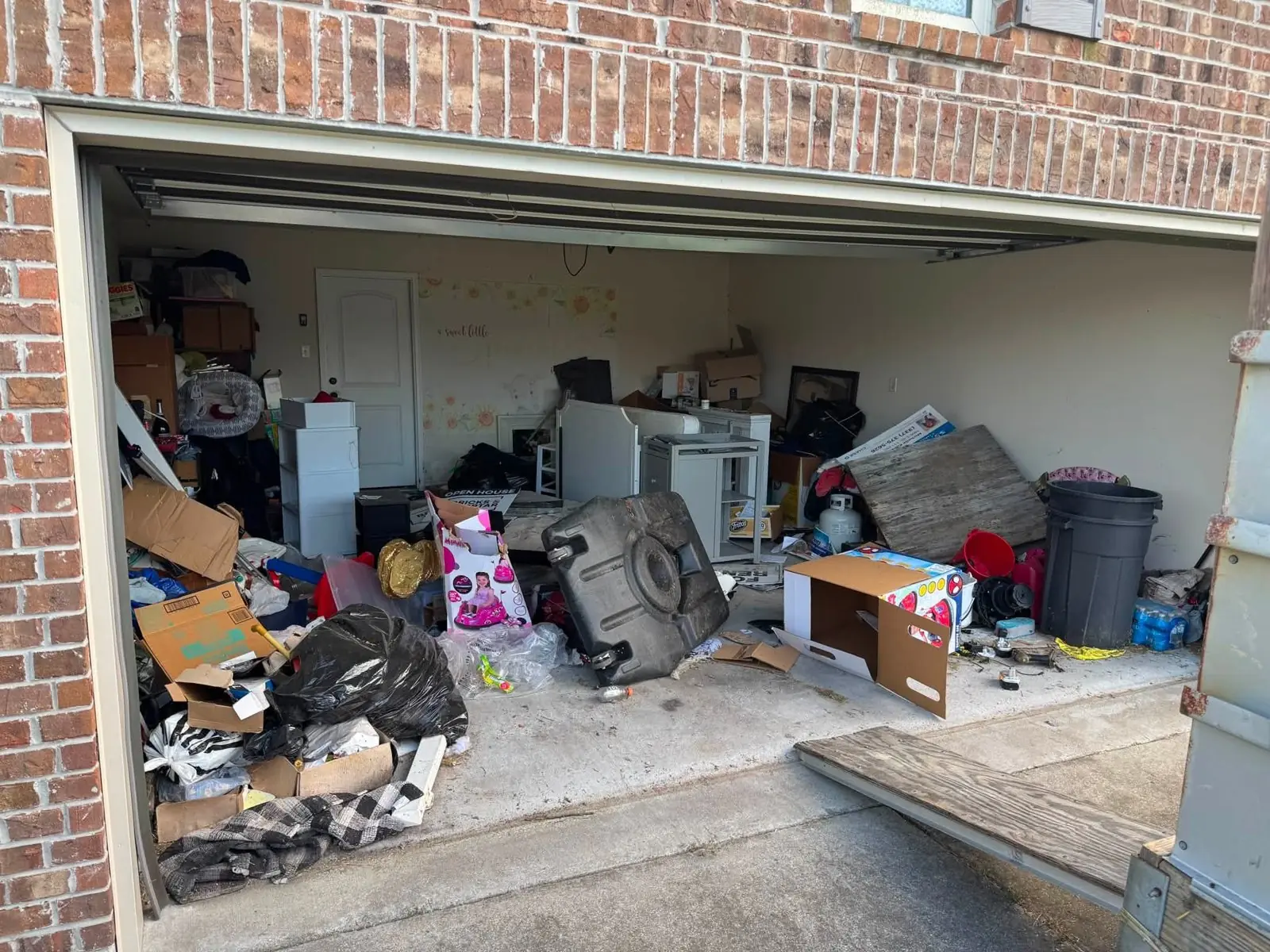 Move In/Out & Property Cleanouts