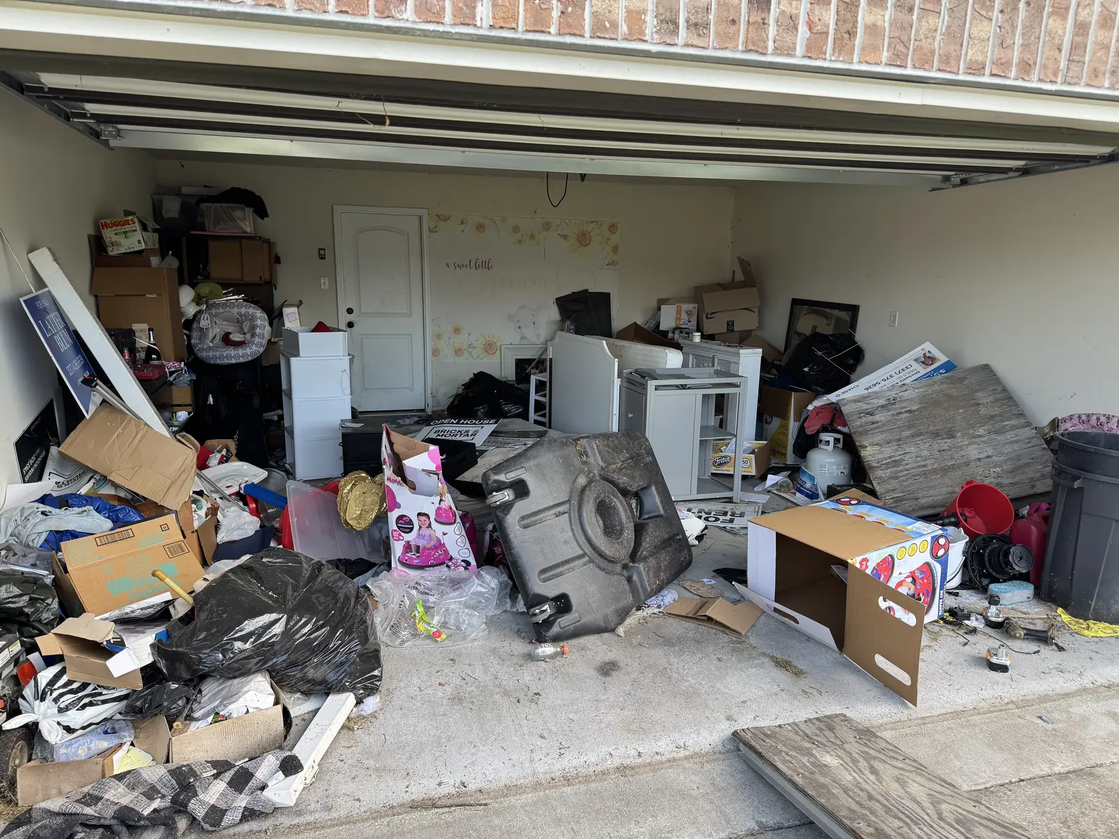 What a Garage Cleanout Actually Looks Like, Start to Finish